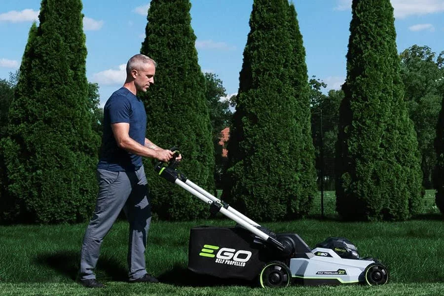 battery electric lawn mower