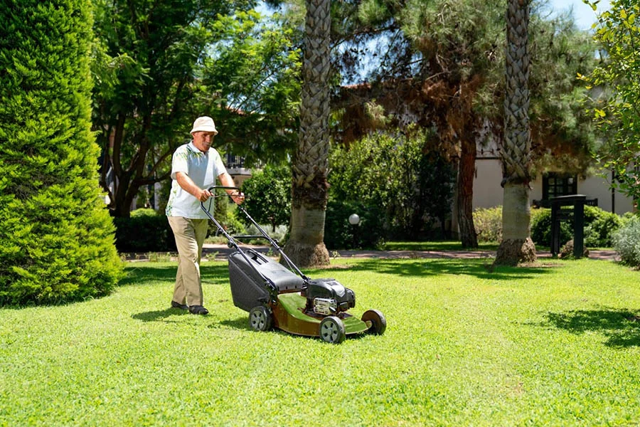lithium battery powered lawn mowers